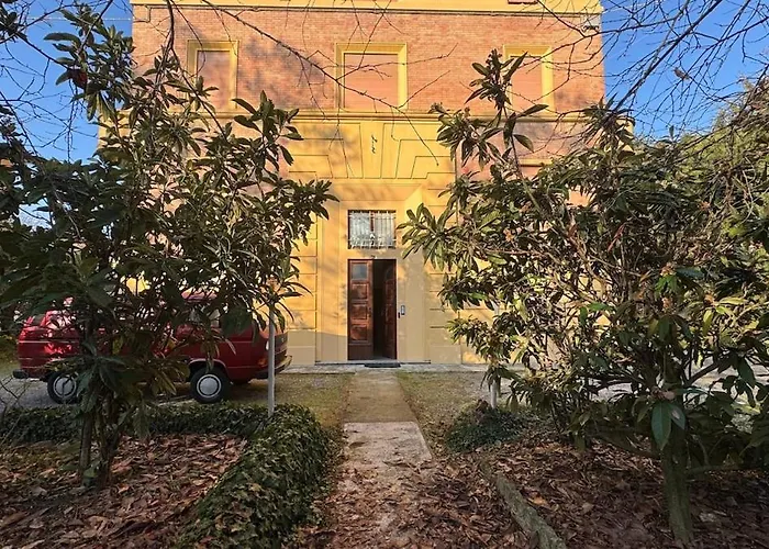 Tamburini 38 Vintage Near Center, Parking Included * モデナ